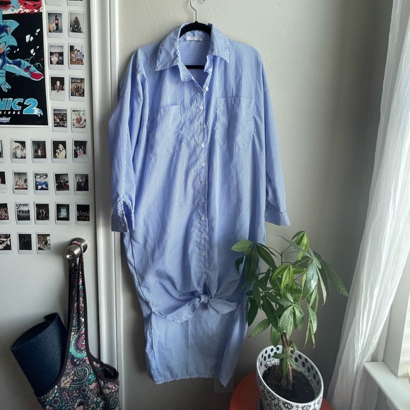 Zenana Outfitters Dresses & Skirts - Oversized blue and white striped maxi dress !